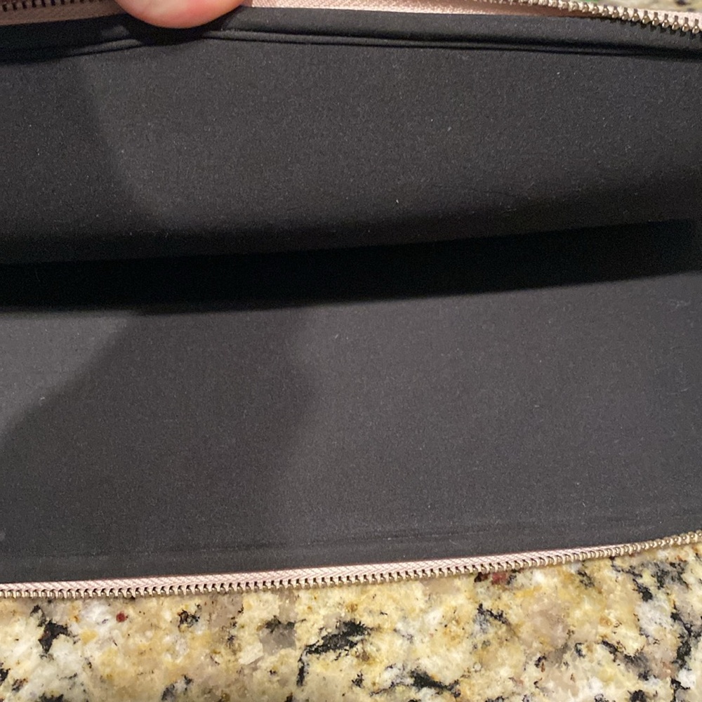 Kate Spade Computer Case - Picture 3 of 4